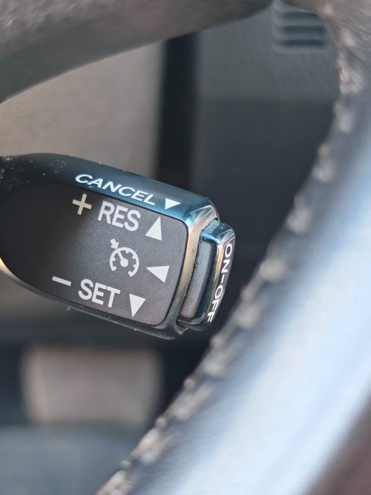 Cruise control stalk