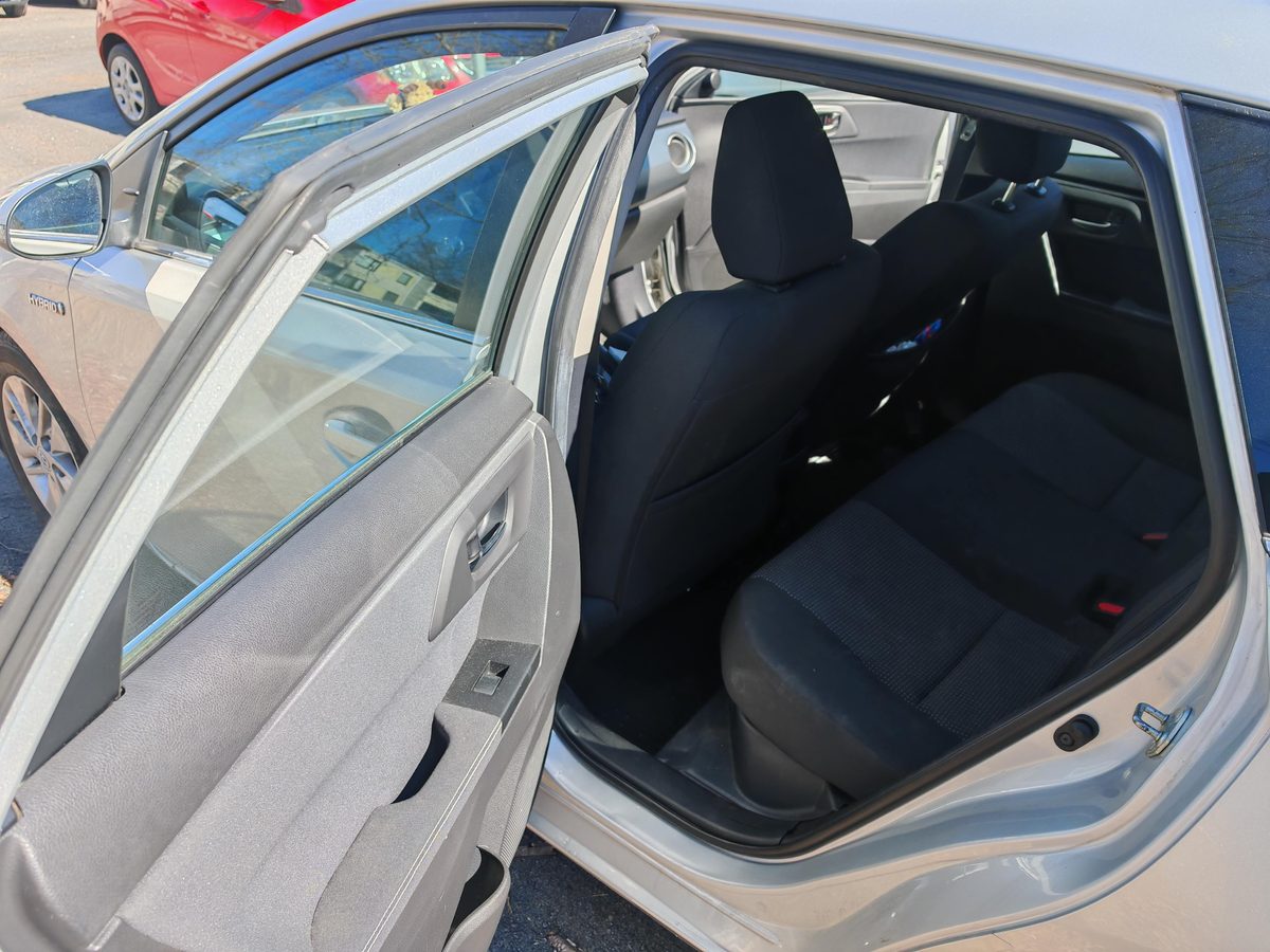 Rear seats left side